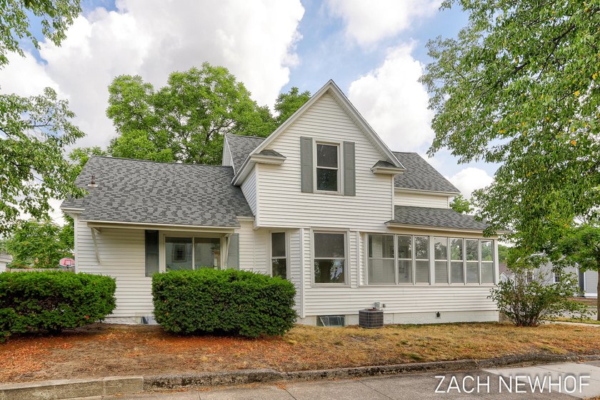 Completely renovated 3-4 bedroom 2 full bath home in the heart - Beach Home for sale in Holland, Michigan on Beachhouse.com