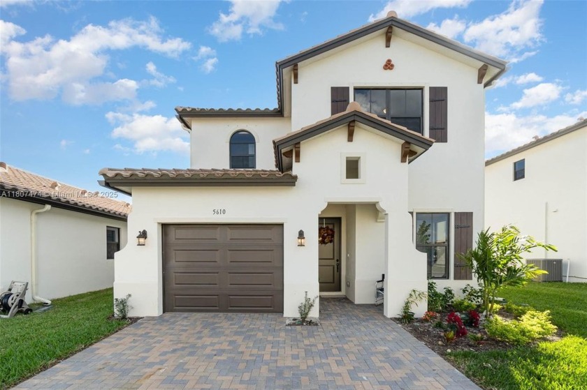 Spacious 4-bdrm 3.5-bath home with upgraded kitchen and bathroom - Beach Home for sale in Ave Maria, Florida on Beachhouse.com