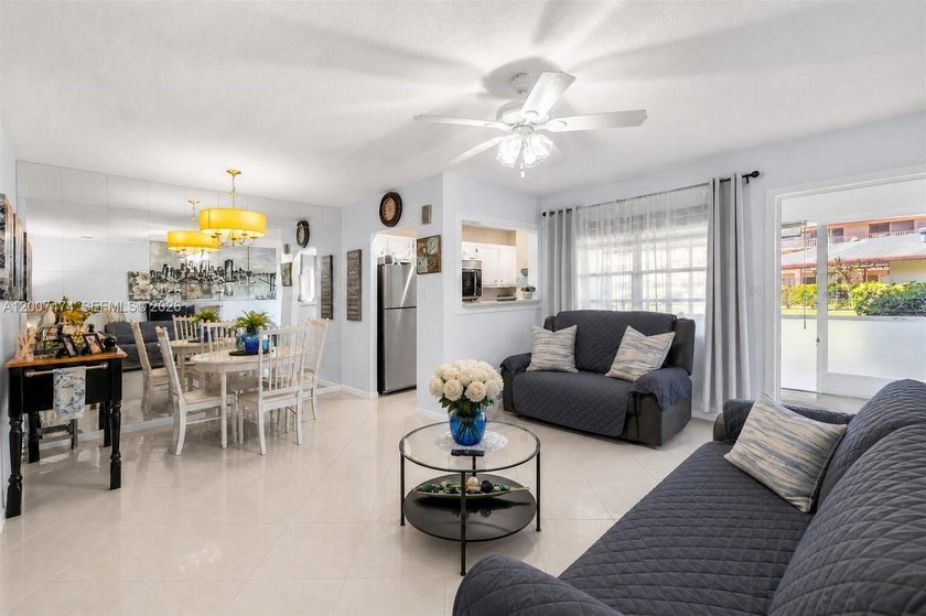 Charming 1-Bedroom, 1.5-Bathroom Condo with Garden & Pool View - - Beach Condo for sale in Hollywood, Florida on Beachhouse.com
