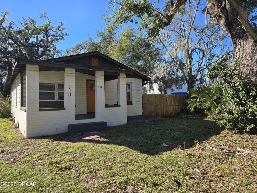 Don't miss this home. The home features a large living room and - Beach Home for sale in Daytona Beach, Florida on Beachhouse.com