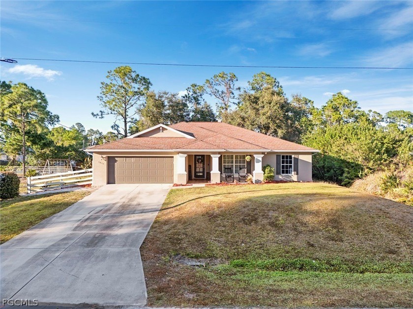 RARE FIND! 0.5 Acre Lot - 3 bed, 2 bath, + den Fully Renovated - Beach Home for sale in Lehigh Acres, Florida on Beachhouse.com