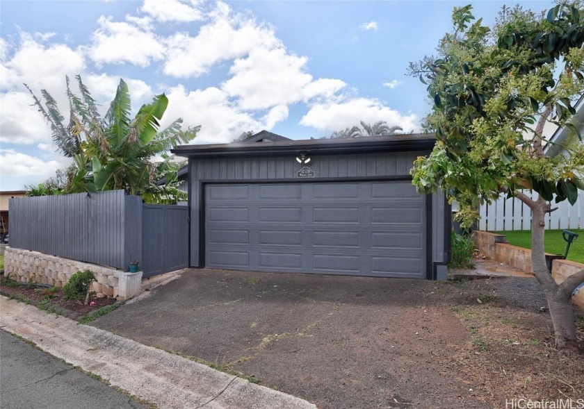 Welcome home to beautiful Makakilo! Discover this stunning - Beach Home for sale in Kapolei, Hawaii on Beachhouse.com