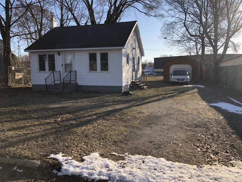 Super location. Extremely low traffic, 25 mph, short street out - Beach Home for sale in Benton Harbor, Michigan on Beachhouse.com