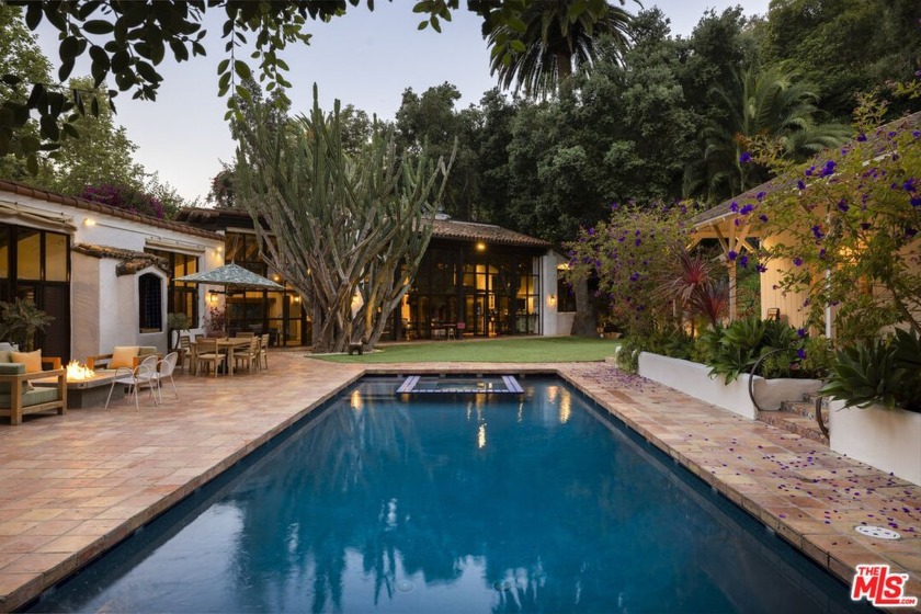Tucked in Santa Monica Canyon, just up the street from the - Beach Home for sale in Santa Monica, California on Beachhouse.com