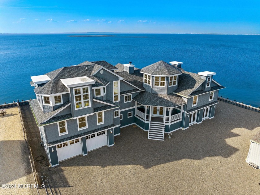 An extraordinary bayfront opportunity featuring an impressive - Beach Home for sale in Long Beach Island, New Jersey on Beachhouse.com