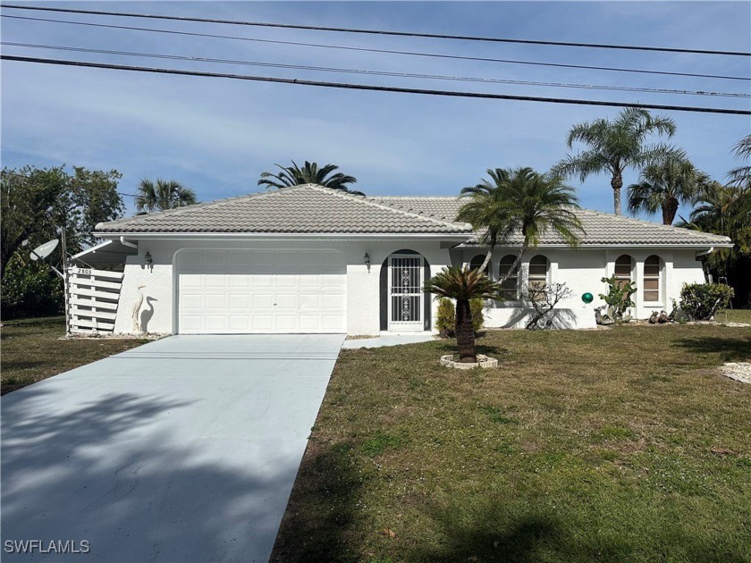 INVESTOR ALERT!  AGENTS PLEASE SEE REMARKS.  This two bedroom - Beach Home for sale in Lehigh Acres, Florida on Beachhouse.com