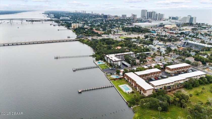 This beautifully renovated condo in Halifax Villas offers - Beach Condo for sale in Daytona Beach, Florida on Beachhouse.com