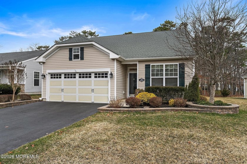 Welcome to this inviting 2-bedroom, 2-bath home with a versatile - Beach Home for sale in Little Egg Harbor, New Jersey on Beachhouse.com