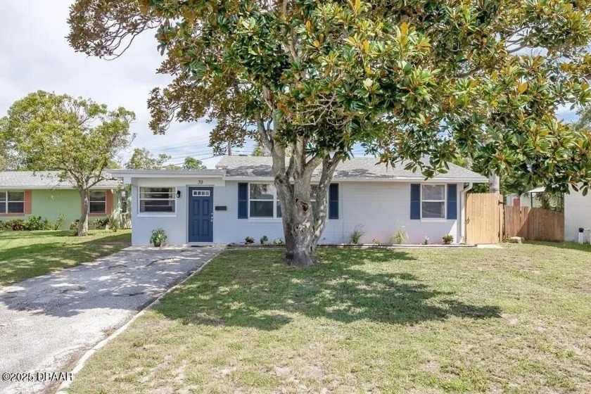 Lovely Beachside Cottage in a great location. Welcome to 39 - Beach Home for sale in Ormond Beach, Florida on Beachhouse.com