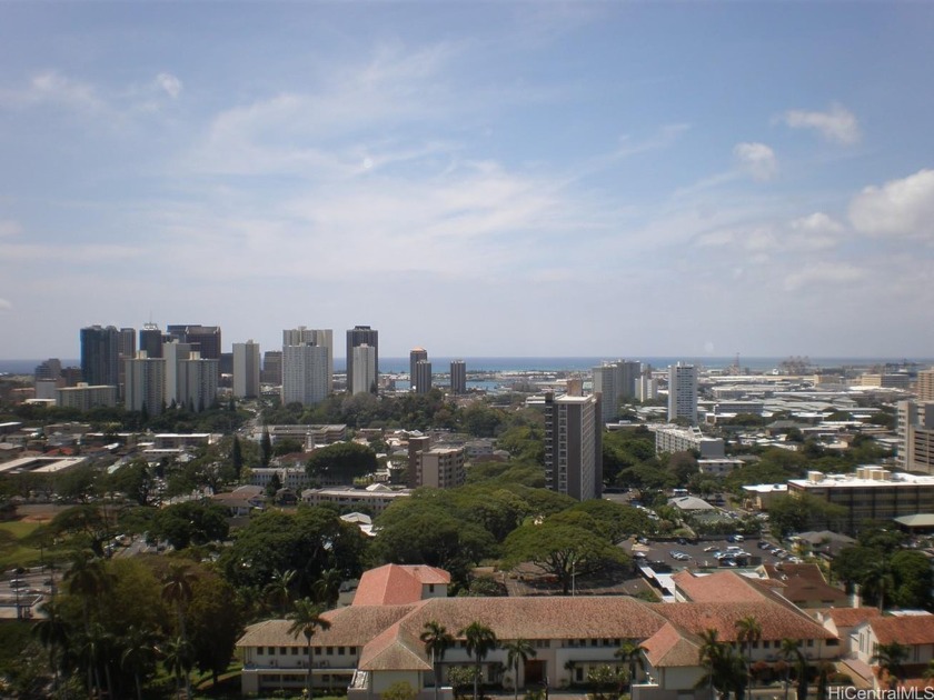 Only 2 floor below PentHouse unit with gorgeous unobstructed - Beach Condo for sale in Honolulu, Hawaii on Beachhouse.com