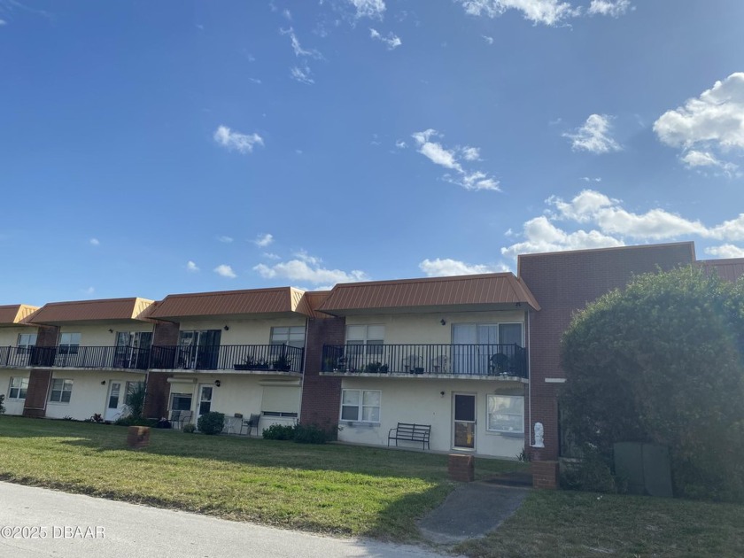 Turnkey! Second floor unit with private balcony. Remodeled - Beach Condo for sale in Ormond Beach, Florida on Beachhouse.com