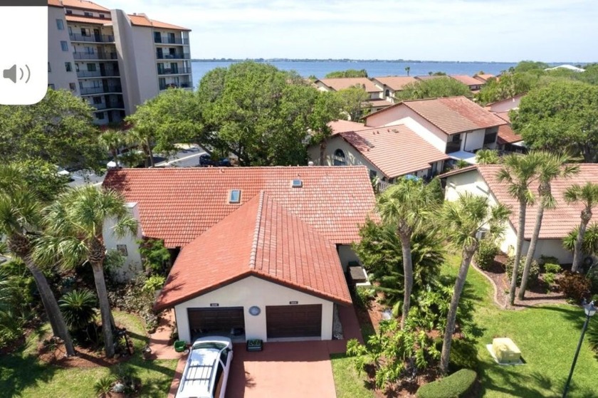 Enjoy your pet friendly Beach Woods home with its convenient - Beach Townhome/Townhouse for sale in Melbourne Beach, Florida on Beachhouse.com