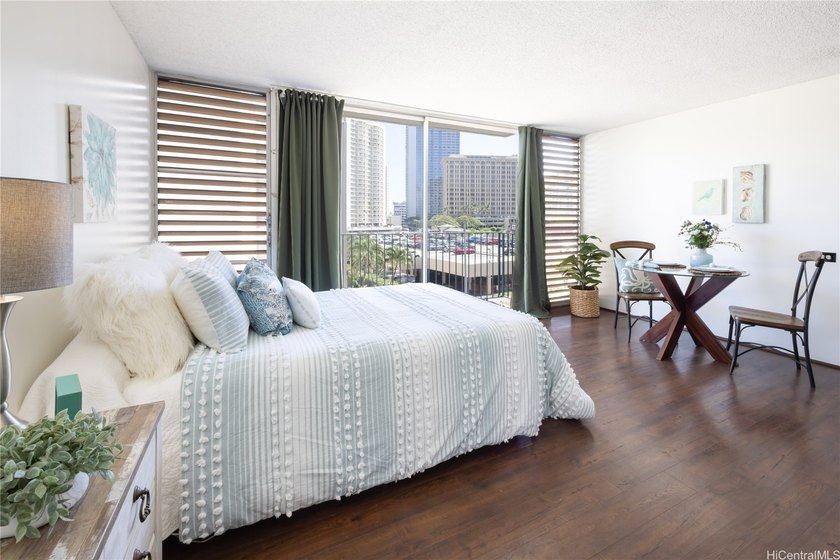 Nestled in the vibrant heart of Honolulu, this charming studio - Beach Condo for sale in Honolulu, Hawaii on Beachhouse.com