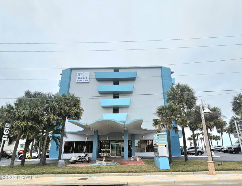 Spectacular furnished condotel at Fountain Beach Resort in - Beach Lot for sale in Daytona Beach, Florida on Beachhouse.com