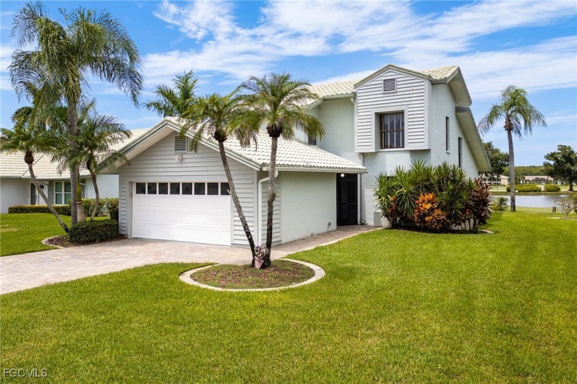 **RESORT-STYLE LIVING AT IT'S FINEST**THIS CHARMING CROSS CREEK - Beach Home for sale in Fort Myers, Florida on Beachhouse.com