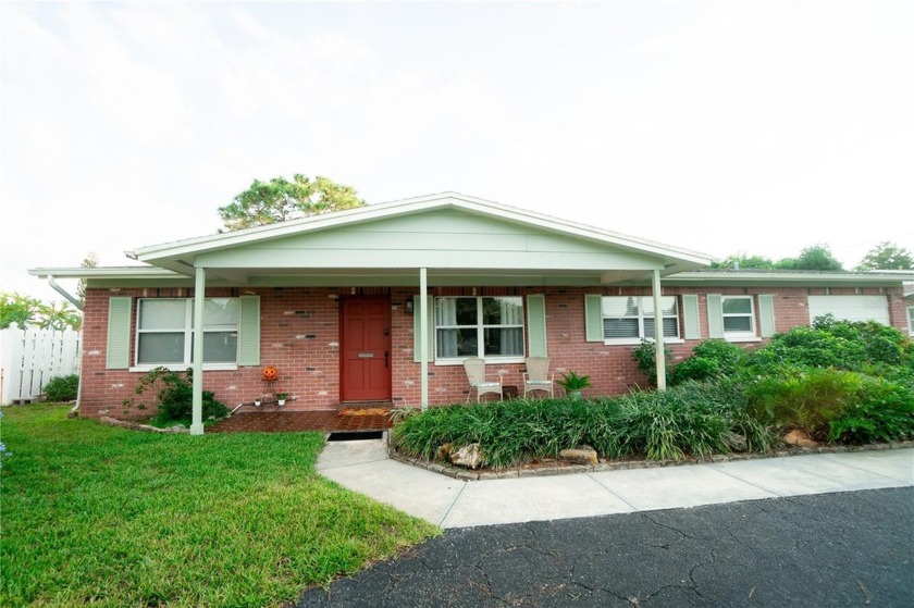 Beautiful lakeside home in a quiet neighborhood in northeast St - Beach Home for sale in St. Petersburg, Florida on Beachhouse.com