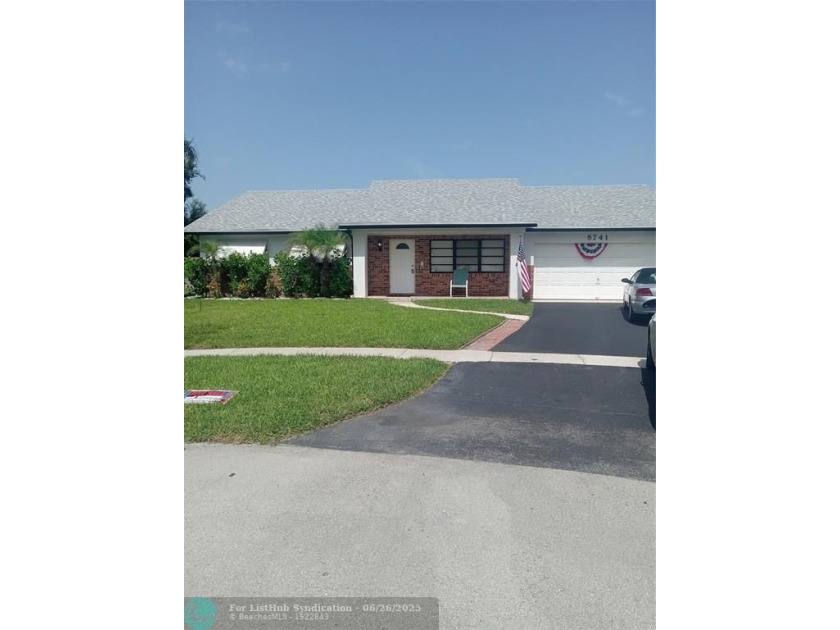 Welcome to Cooper City - *Someplace Special*. This 4 bedroom 3 - Beach Home for sale in Cooper City, Florida on Beachhouse.com