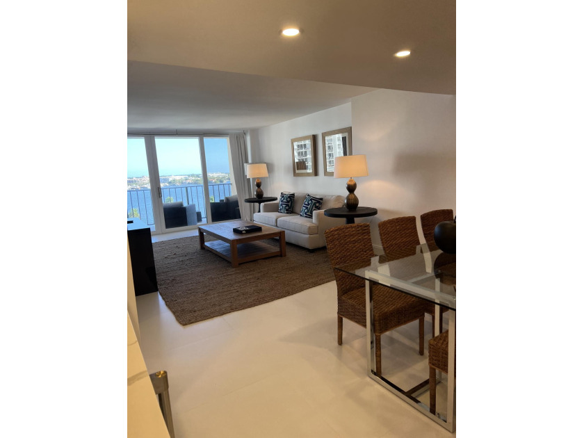 Enjoy this fully renovated, bright and sunny condo with - Beach Condo for sale in West Palm Beach, Florida on Beachhouse.com
