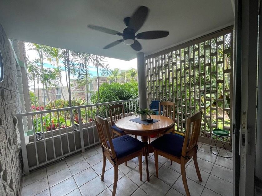 This is a Leasehold Property. Potential to convert to fee simple - Beach Condo for sale in Kailua Kona, Hawaii on Beachhouse.com