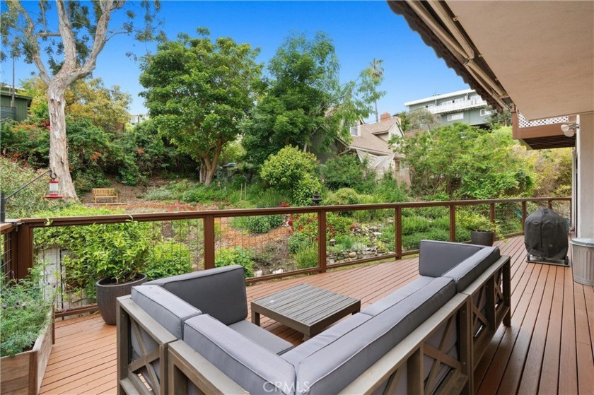 Welcome to this charming, renovated duplex nestled in the heart - Beach Townhome/Townhouse for sale in Laguna Beach, California on Beachhouse.com