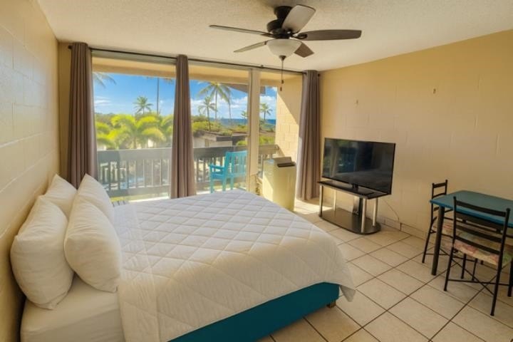 Enjoy stunning ocean views from this classic Napili Ridge studio - Beach Condo for sale in Lahaina, Hawaii on Beachhouse.com