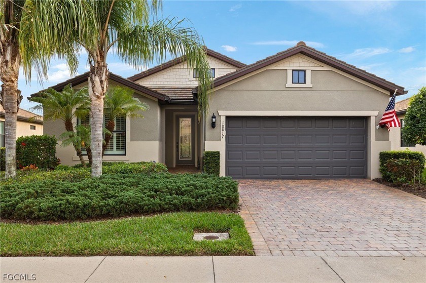 This exceptional SUMMERWOOD pool home offers 3 bedrooms plus a - Beach Home for sale in Fort Myers, Florida on Beachhouse.com