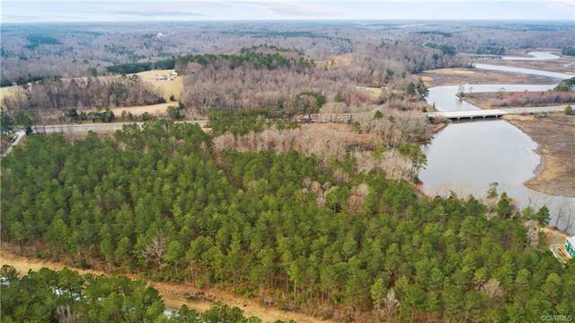 This 26.7 acre property offers long frontage along Piscataway - Beach Acreage for sale in Tappahannock, Virginia on Beachhouse.com