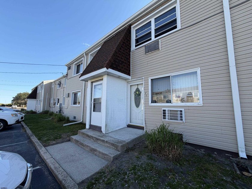 ONLY ONE BLOCK FROM THE BEACH!!!!  This 1 bedroom, 1 bath - Beach Condo for sale in Brigantine, New Jersey on Beachhouse.com