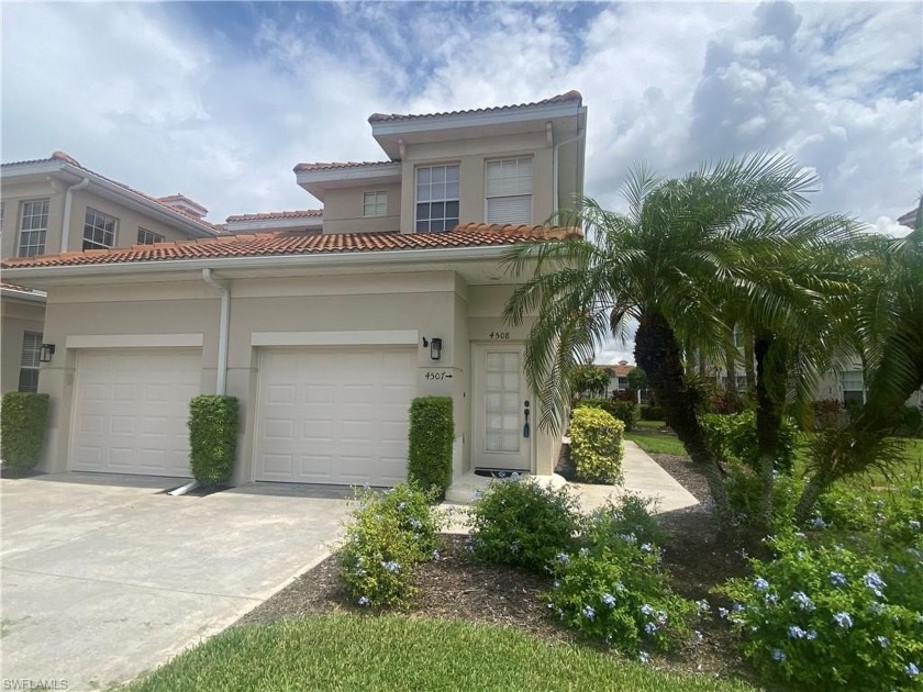 Come see this Large desirable 3 bedroom 2 1/2 Bath second floor - Beach Home for sale in Naples, Florida on Beachhouse.com