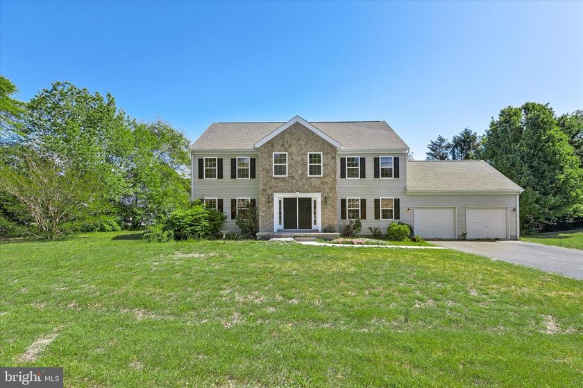 Welcome to 305 Baywinds Court, a classic colonial nestled on an - Beach Home for sale in Dagsboro, Delaware on Beachhouse.com