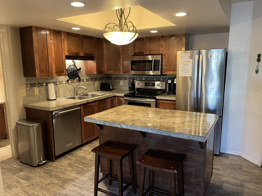 Aloha and welcome to this beautifully renovated, hotel-zoned - Beach Condo for sale in Kihei, Hawaii on Beachhouse.com