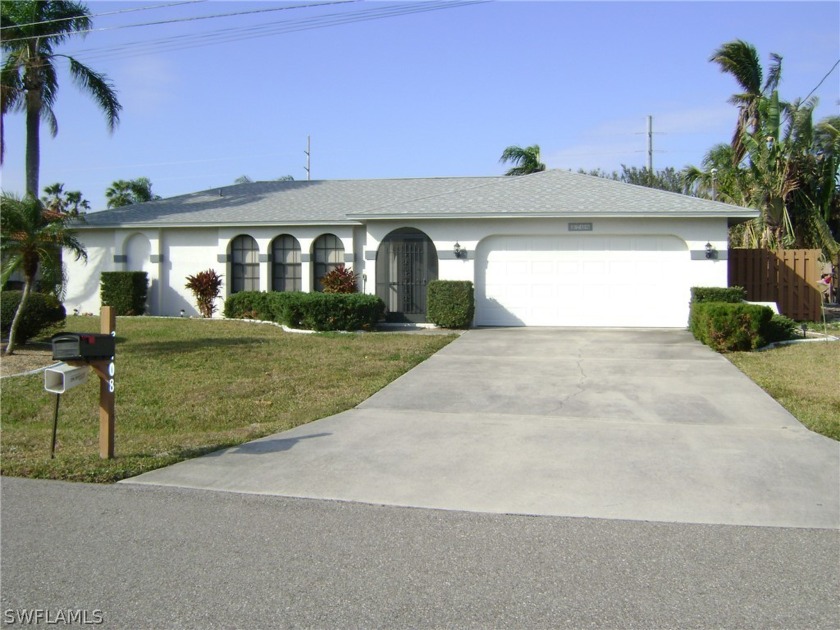 Super investment opportunity. Great Savona Neighborhood home on - Beach Home for sale in Cape Coral, Florida on Beachhouse.com