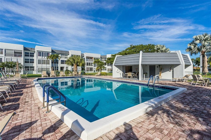 ***THIS BABY IS PRICED TO SELL!! RENTAL CONTRACT FELL - Beach Condo for sale in Margate, Florida on Beachhouse.com