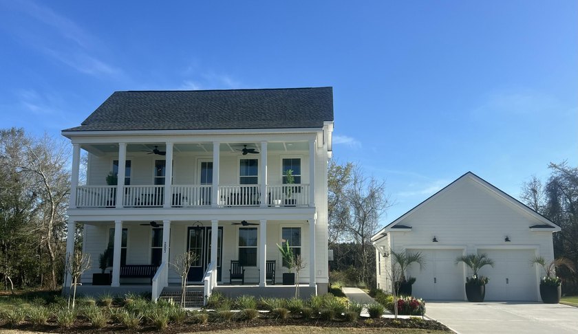 This FULLY FURNISHED AND PROFESSIONAL DECORATED MODEL HOME is - Beach Home for sale in Charleston, South Carolina on Beachhouse.com