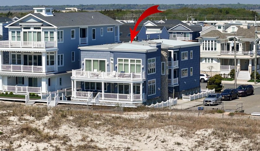 Oceanfront Southend location o 5 bedrooms o Covered private - Beach Condo for sale in Ocean City, New Jersey on Beachhouse.com