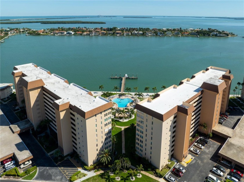 RARELY AVAILABLE PENTHOUSE WITH MILLION DOLLAR VIEWS! Welcome - Beach Condo for sale in St. Petersburg, Florida on Beachhouse.com
