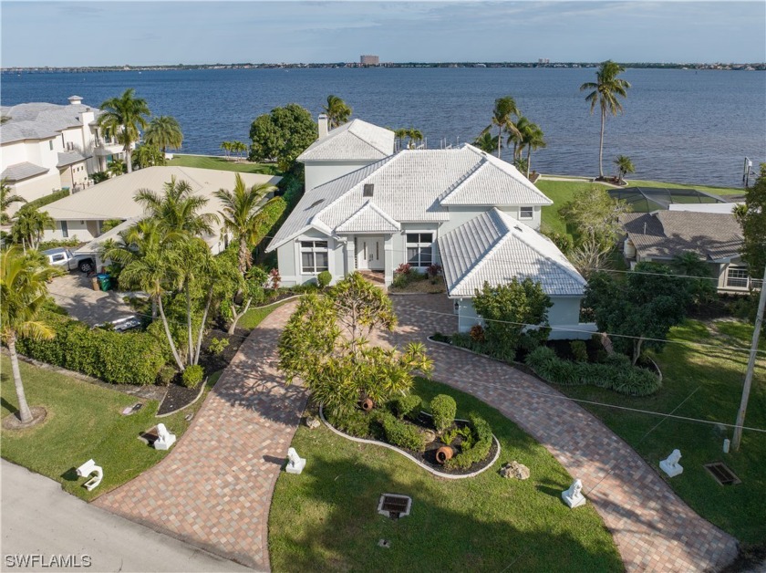 OWNER FINANCING AVAILABLE!! ONLY 5.5% INTEREST!! BREAKTAKING - Beach Home for sale in Cape Coral, Florida on Beachhouse.com