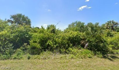 Prime building lot situated in the highly sought-after East - Beach Lot for sale in Port Charlotte, Florida on Beachhouse.com