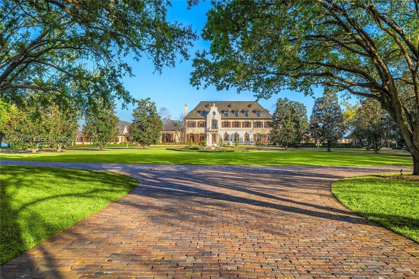 One of the most significant private estates ever built in - Beach Home for sale in Tampa, Florida on Beachhouse.com