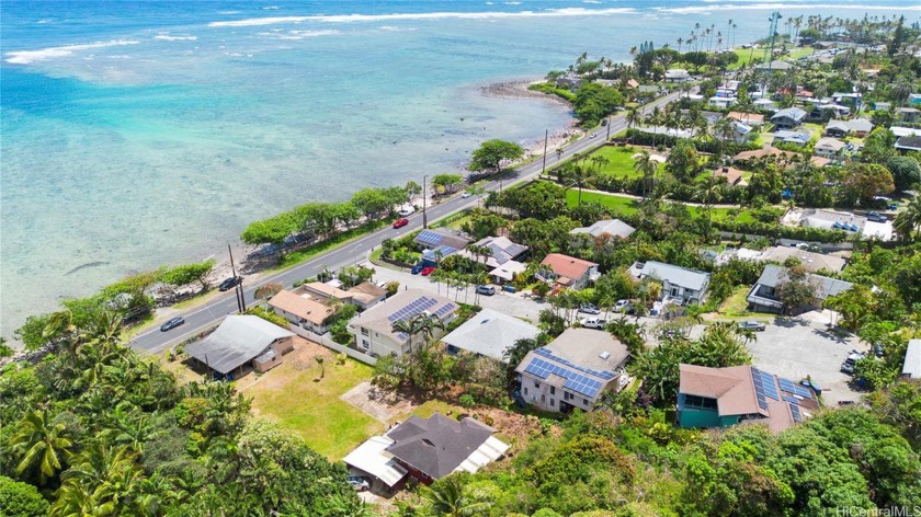 Incredible Mountain to the Sea opportunity!  Two homes on an - Beach Lot for sale in Kaaawa, Hawaii on Beachhouse.com