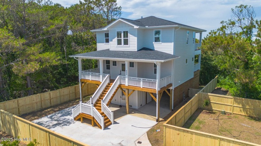 Welcome to 808 S 2nd St in the heart of Carolina Beach! This - Beach Home for sale in Carolina Beach, North Carolina on Beachhouse.com