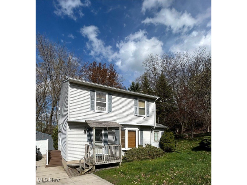Just a short walk to the lake !!  This 3 bedroom colonial - Beach Home for sale in Eastlake, Ohio on Beachhouse.com