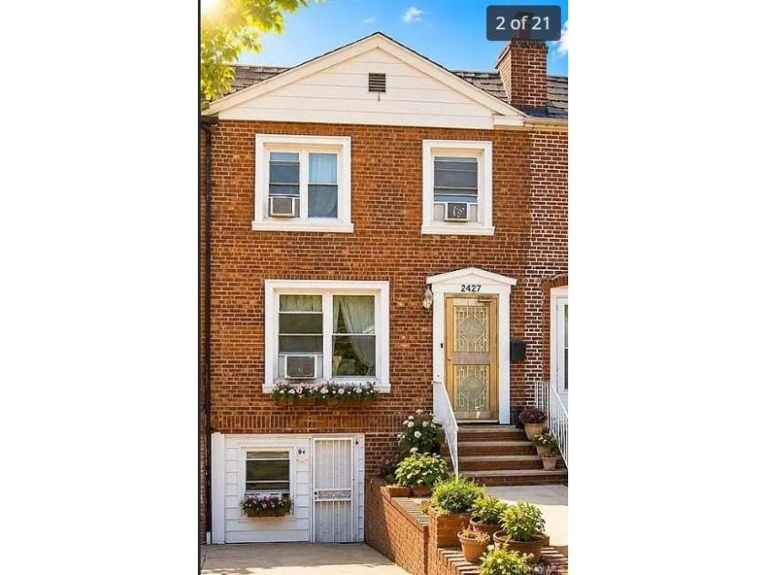 Vacant. Fully Renovated Colonial 2-Family Home - 4 Beds - 3 - Beach Home for sale in East Elmhurst, New York on Beachhouse.com