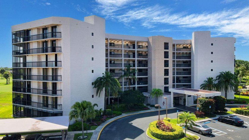 Finest location in Palm Beach, ultra- private, golf course and - Beach Condo for sale in Lake Worth, Florida on Beachhouse.com