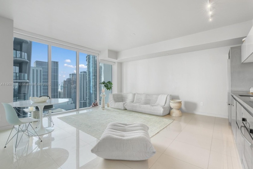 Experience modern living at its finest in this stunning 1-bed, 1 - Beach Condo for sale in Miami, Florida on Beachhouse.com