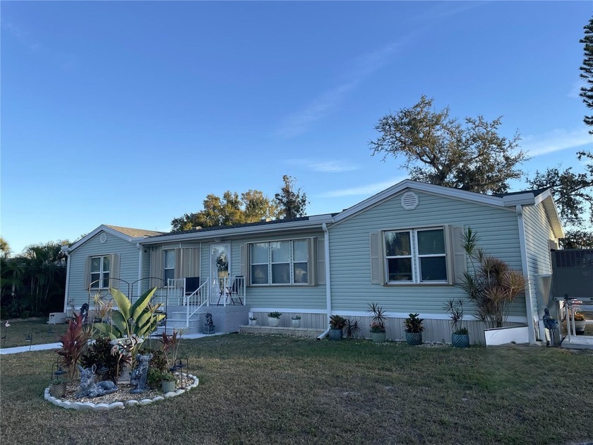 Reduced! Corner double lot! SPACIOUS 1680sf, 3/2 open, split - Beach Home for sale in Port Charlotte, Florida on Beachhouse.com