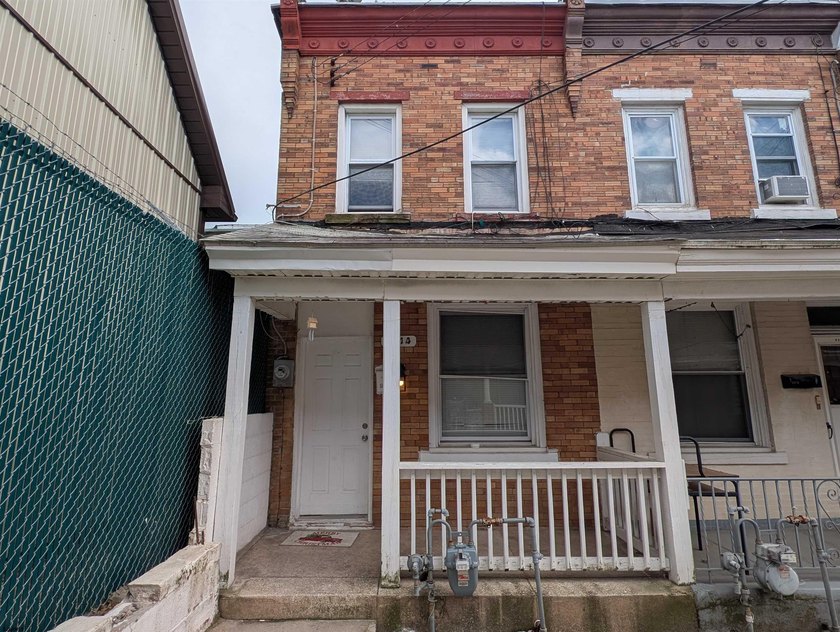 Newly Renovated Single Family Row Home. Two Story, Three - Beach Home for sale in Atlantic City, New Jersey on Beachhouse.com
