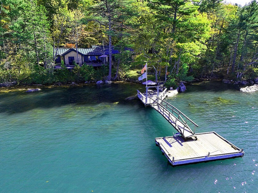 Rare opportunity! Down a private gravel lane to the water's edge - Beach Home for sale in South Bristol, Maine on Beachhouse.com