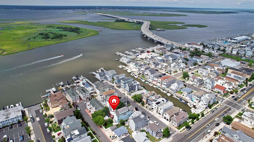 Bay Views! Property is being offered for land value only. The - Beach Lot for sale in Ocean City, New Jersey on Beachhouse.com