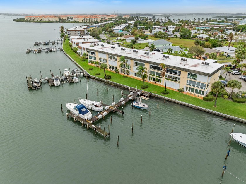 This delightful one-bedroom, one-bath condo offers breathtaking - Beach Condo for sale in Fort Pierce, Florida on Beachhouse.com